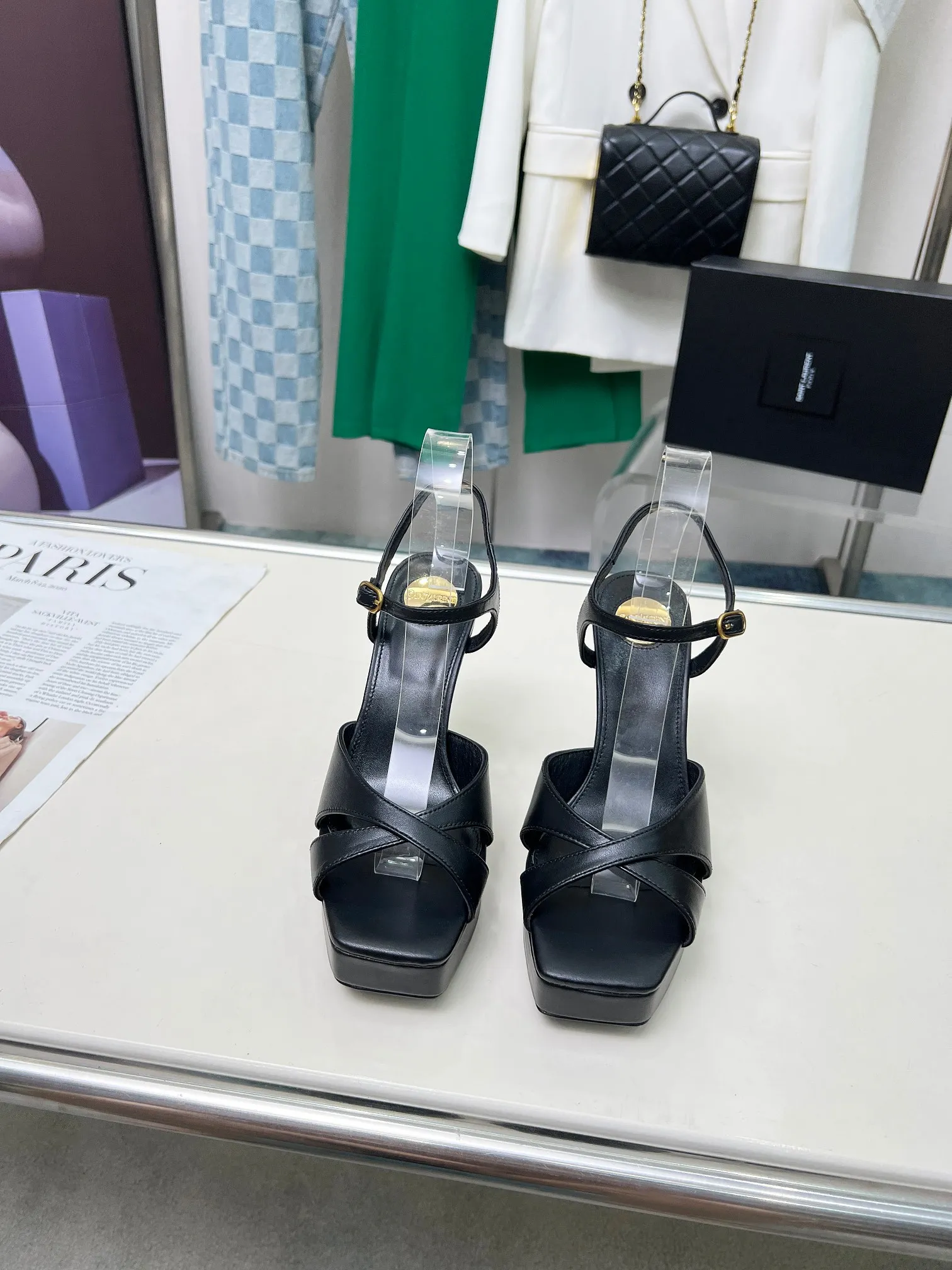👟👟Ex-factory price 640👟👟 Saint Laurent YSL Saint Laurent sandals Upper: sheepskin surface Size 35-42 (42 is custom-made and non-returnable) Heel height 8.5cm Water platform height 2.5cm Leather outsole 2642-12